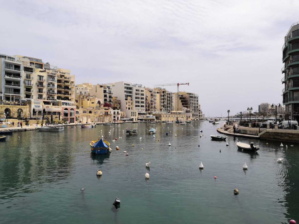 Spinola-Bay