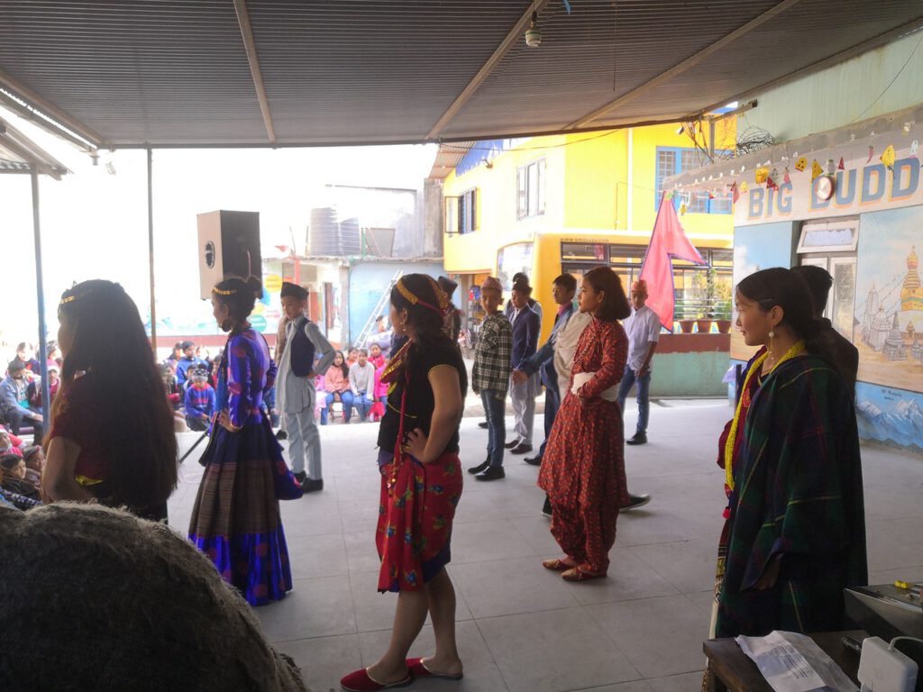 Weihnachtsfeier Schule Kathmandu